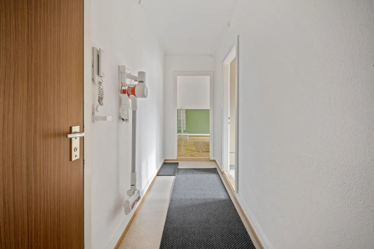 Central Apartment For City Explorers 224 Zurigo